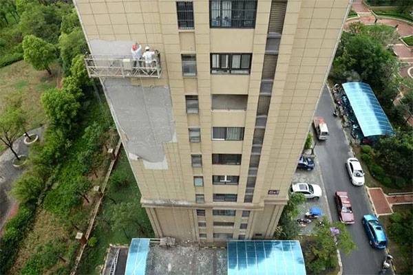 外墻真石漆附著力差導致脫落是哪里出了問題？